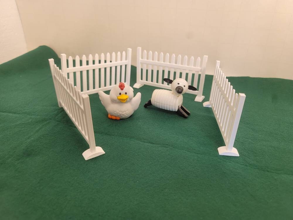 Toy Picket Fence | 1:12 Scale | Doll House | Accessories | Farm Fencing |