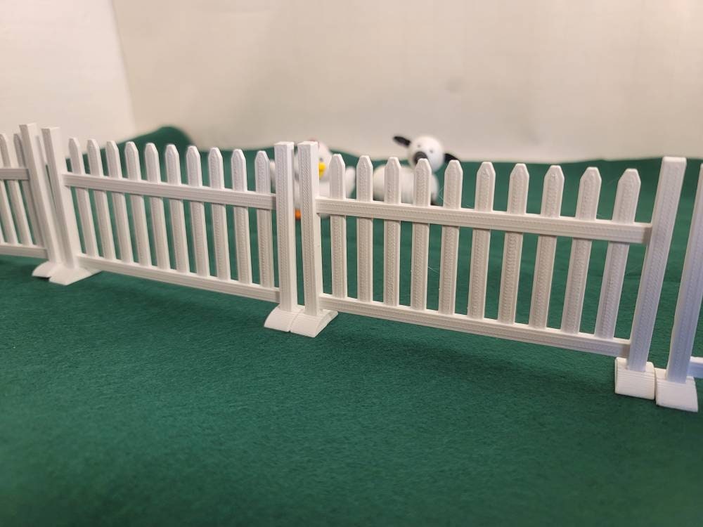 Toy Picket Fence | 1:12 Scale | Doll House | Accessories | Farm Fencing |